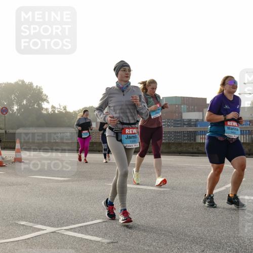 03.10.2026 - Köhlbrandbrückenlauf Michael Burmester http://msf.ph/oto/10768779 03.10.2026 09:28:12 Position 3 1995, 3494 meine-sportfotos.de