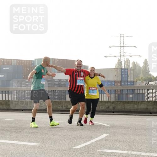03.10.2026 - Köhlbrandbrückenlauf Michael Burmester http://msf.ph/oto/10768812 03.10.2026 09:28:27 Position 3 3516 meine-sportfotos.de