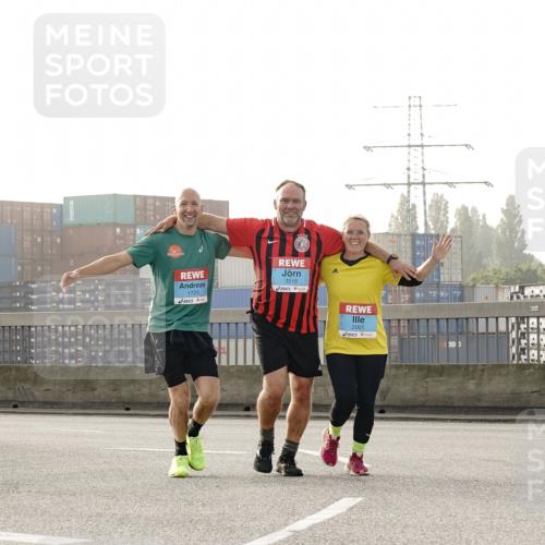 03.10.2026 - Köhlbrandbrückenlauf Michael Burmester http://msf.ph/oto/10768817 03.10.2026 09:28:28 Position 3 19, 1725, 3516, 2001 meine-sportfotos.de