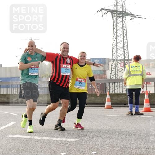 03.10.2026 - Köhlbrandbrückenlauf Michael Burmester http://msf.ph/oto/10768835 03.10.2026 09:28:30 Position 3 1725, 3516, 2001 meine-sportfotos.de