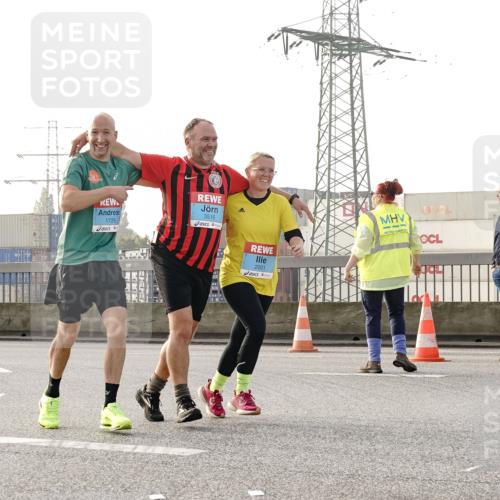 03.10.2026 - Köhlbrandbrückenlauf Michael Burmester http://msf.ph/oto/10768838 03.10.2026 09:28:30 Position 3 1725, 3516, 2001 meine-sportfotos.de