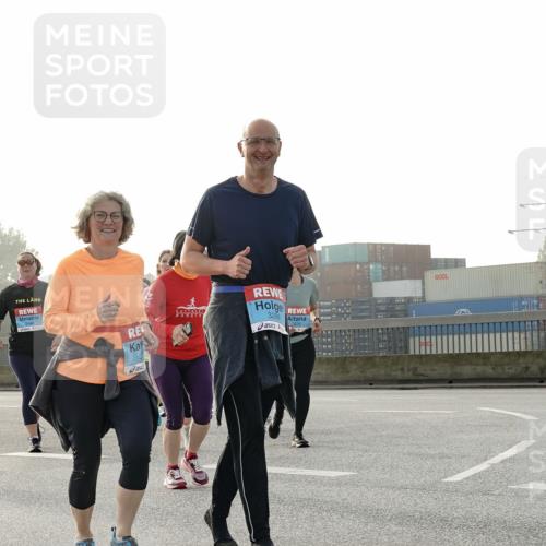 03.10.2026 - Köhlbrandbrückenlauf Michael Burmester http://msf.ph/oto/10768840 03.10.2026 09:28:31 Position 3 3288 meine-sportfotos.de