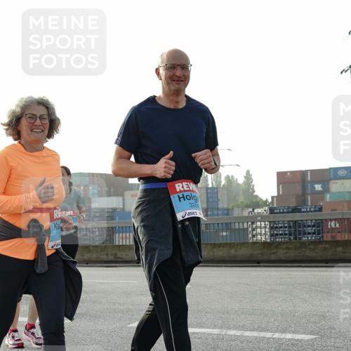 03.10.2026 - Köhlbrandbrückenlauf Michael Burmester http://msf.ph/oto/10768849 03.10.2026 09:28:32 Position 3 3610, 3288 meine-sportfotos.de