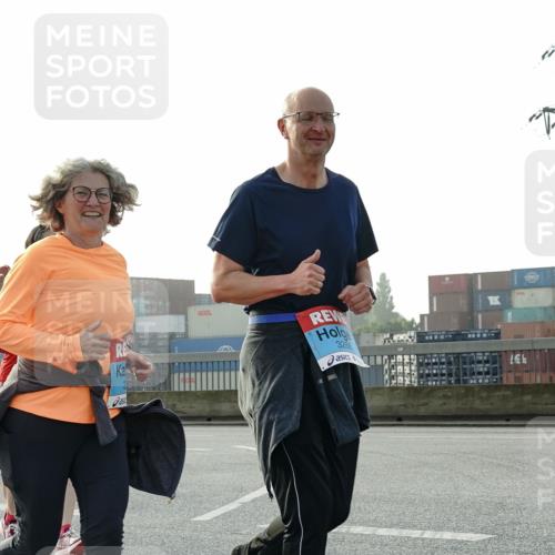 03.10.2026 - Köhlbrandbrückenlauf Michael Burmester http://msf.ph/oto/10768851 03.10.2026 09:28:32 Position 3 3610 meine-sportfotos.de