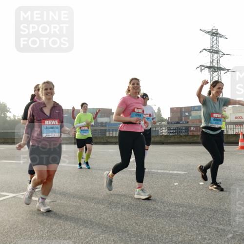 03.10.2026 - Köhlbrandbrückenlauf Michael Burmester http://msf.ph/oto/10768863 03.10.2026 09:28:35 Position 3 3665, 3626 meine-sportfotos.de