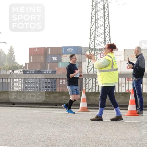 03.10.2026 - Köhlbrandbrückenlauf Michael Burmester http://msf.ph/oto/10768909 03.10.2026 09:28:45 Position 3 320, 10151354 meine-sportfotos.de