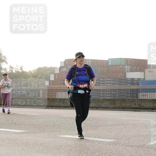 03.10.2026 - Köhlbrandbrückenlauf Michael Burmester http://msf.ph/oto/10769092 03.10.2026 09:28:58 Position 3  meine-sportfotos.de