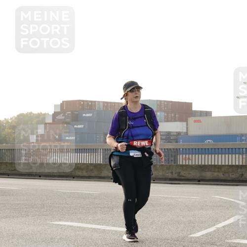 03.10.2026 - Köhlbrandbrückenlauf Michael Burmester http://msf.ph/oto/10769095 03.10.2026 09:28:59 Position 3  meine-sportfotos.de