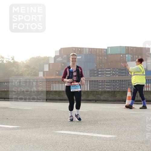 03.10.2026 - Köhlbrandbrückenlauf Michael Burmester http://msf.ph/oto/10769194 03.10.2026 09:29:39 Position 3 1975 meine-sportfotos.de