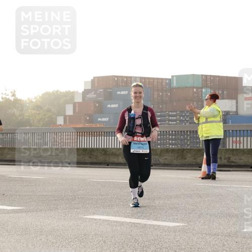 03.10.2026 - Köhlbrandbrückenlauf Michael Burmester http://msf.ph/oto/10769198 03.10.2026 09:29:39 Position 3 1975 meine-sportfotos.de
