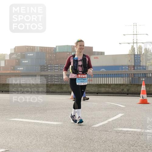 03.10.2026 - Köhlbrandbrückenlauf Michael Burmester http://msf.ph/oto/10769203 03.10.2026 09:29:41 Position 3 1975 meine-sportfotos.de