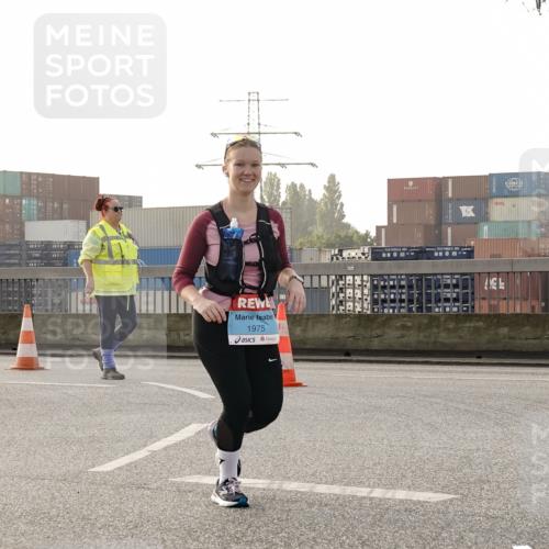 03.10.2026 - Köhlbrandbrückenlauf Michael Burmester http://msf.ph/oto/10769209 03.10.2026 09:29:41 Position 3 1975, 5 meine-sportfotos.de