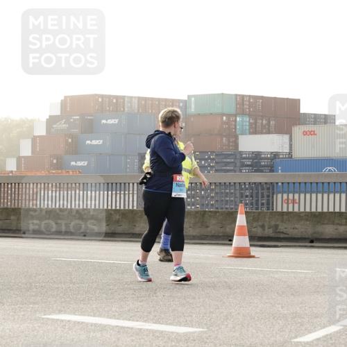 03.10.2026 - Köhlbrandbrückenlauf Michael Burmester http://msf.ph/oto/10769239 03.10.2026 09:30:43 Position 3  meine-sportfotos.de