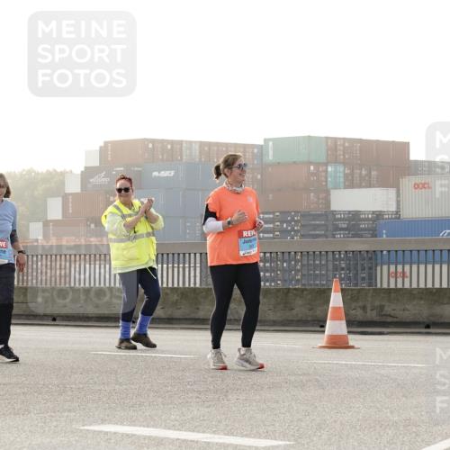 03.10.2026 - Köhlbrandbrückenlauf Michael Burmester http://msf.ph/oto/10769251 03.10.2026 09:31:32 Position 3  meine-sportfotos.de