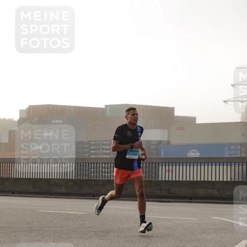03.10.2026 - Köhlbrandbrückenlauf Michael Burmester http://msf.ph/oto/10769283 03.10.2026 09:09:19 Position 3  meine-sportfotos.de