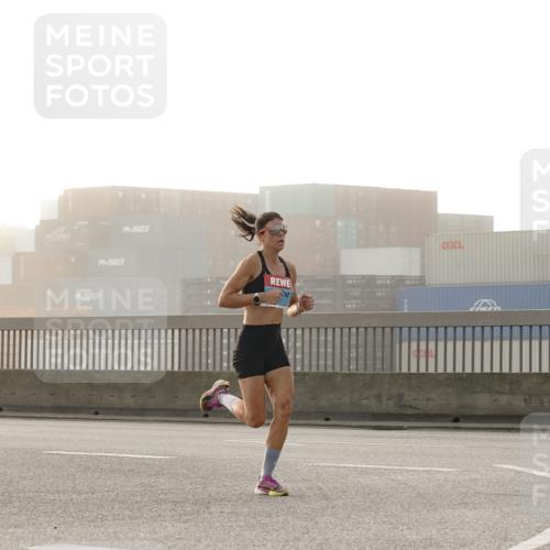 03.10.2026 - Köhlbrandbrückenlauf Michael Burmester http://msf.ph/oto/10769336 03.10.2026 09:10:33 Position 3 1324 meine-sportfotos.de