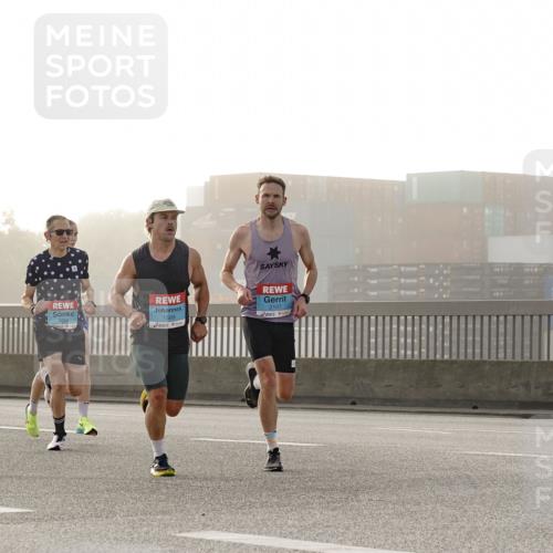 03.10.2026 - Köhlbrandbrückenlauf Michael Burmester http://msf.ph/oto/10769355 03.10.2026 09:10:44 Position 3 1599, 2107 meine-sportfotos.de