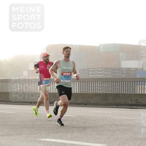 03.10.2026 - Köhlbrandbrückenlauf Michael Burmester http://msf.ph/oto/10769373 03.10.2026 09:10:50 Position 3 2109 meine-sportfotos.de