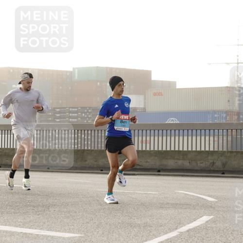 03.10.2026 - Köhlbrandbrückenlauf Michael Burmester http://msf.ph/oto/10769387 03.10.2026 09:11:03 Position 3 1083 meine-sportfotos.de