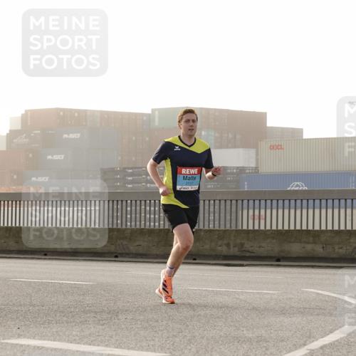 03.10.2026 - Köhlbrandbrückenlauf Michael Burmester http://msf.ph/oto/10769394 03.10.2026 09:11:04 Position 3 2117 meine-sportfotos.de