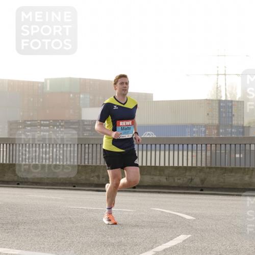 03.10.2026 - Köhlbrandbrückenlauf Michael Burmester http://msf.ph/oto/10769399 03.10.2026 09:11:05 Position 3 2117, 320 meine-sportfotos.de