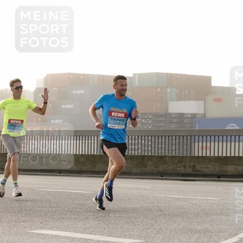 03.10.2026 - Köhlbrandbrückenlauf Michael Burmester http://msf.ph/oto/10769410 03.10.2026 09:11:14 Position 3 1310, 4, 2116 meine-sportfotos.de