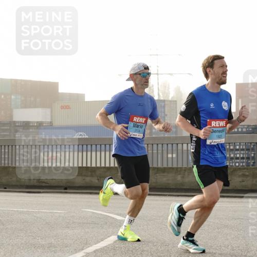 03.10.2026 - Köhlbrandbrückenlauf Michael Burmester http://msf.ph/oto/10769434 03.10.2026 09:11:20 Position 3 2134, 1825 meine-sportfotos.de