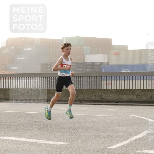 03.10.2026 - Köhlbrandbrückenlauf Michael Burmester http://msf.ph/oto/10769435 03.10.2026 09:11:24 Position 3 2170 meine-sportfotos.de