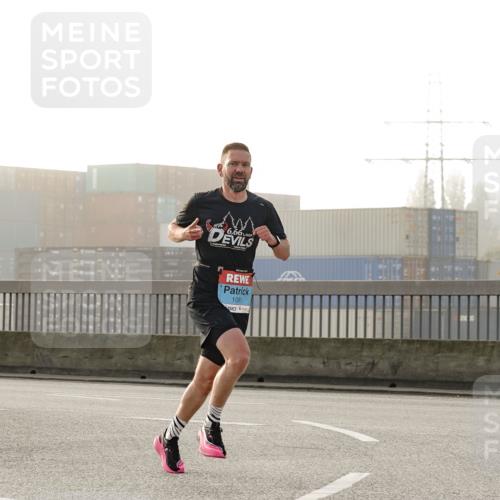 03.10.2026 - Köhlbrandbrückenlauf Michael Burmester http://msf.ph/oto/10769457 03.10.2026 09:11:28 Position 3 1091, 220 meine-sportfotos.de