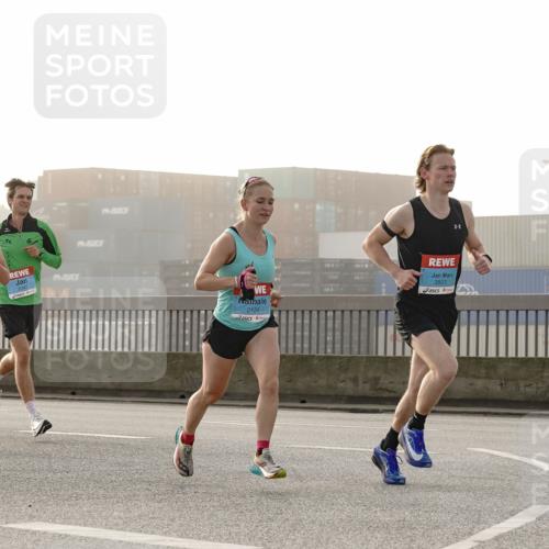 03.10.2026 - Köhlbrandbrückenlauf Michael Burmester http://msf.ph/oto/10769468 03.10.2026 09:11:33 Position 3 21507, 0, 1318, 2124, 3801 meine-sportfotos.de