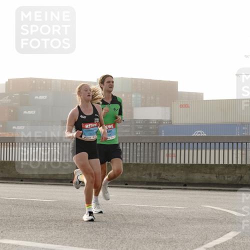 03.10.2026 - Köhlbrandbrückenlauf Michael Burmester http://msf.ph/oto/10769473 03.10.2026 09:11:34 Position 3 144, 1507, 2047 meine-sportfotos.de