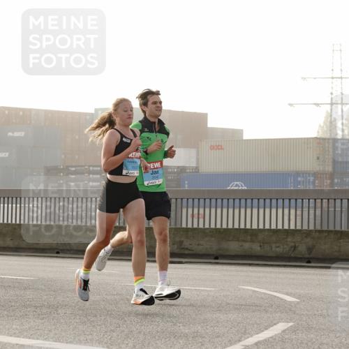 03.10.2026 - Köhlbrandbrückenlauf Michael Burmester http://msf.ph/oto/10769477 03.10.2026 09:11:34 Position 3 14318, 1507, 2047, 620 meine-sportfotos.de