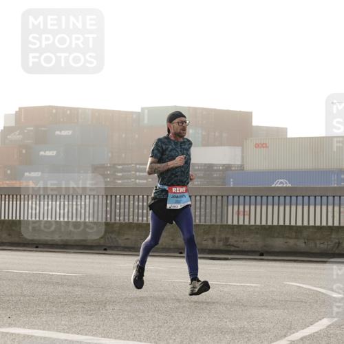 03.10.2026 - Köhlbrandbrückenlauf Michael Burmester http://msf.ph/oto/10769480 03.10.2026 09:11:36 Position 3 2067 meine-sportfotos.de
