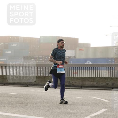 03.10.2026 - Köhlbrandbrückenlauf Michael Burmester http://msf.ph/oto/10769482 03.10.2026 09:11:36 Position 3 41, 432 meine-sportfotos.de