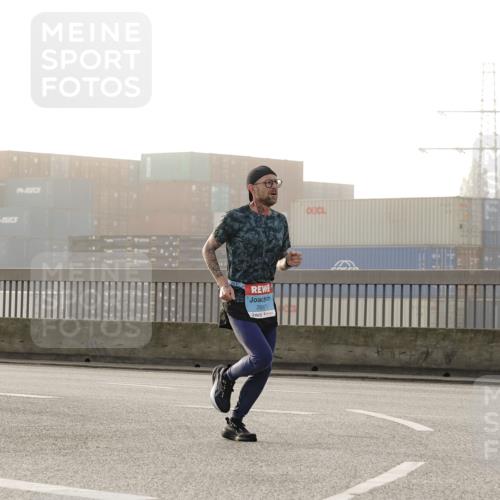 03.10.2026 - Köhlbrandbrückenlauf Michael Burmester http://msf.ph/oto/10769484 03.10.2026 09:11:36 Position 3 206, 520 meine-sportfotos.de