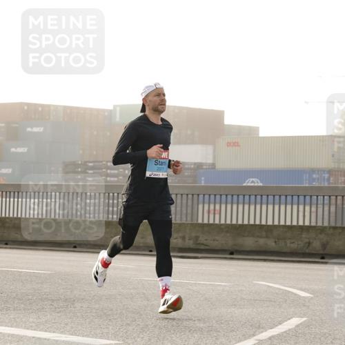 03.10.2026 - Köhlbrandbrückenlauf Michael Burmester http://msf.ph/oto/10769509 03.10.2026 09:11:42 Position 3 2077 meine-sportfotos.de