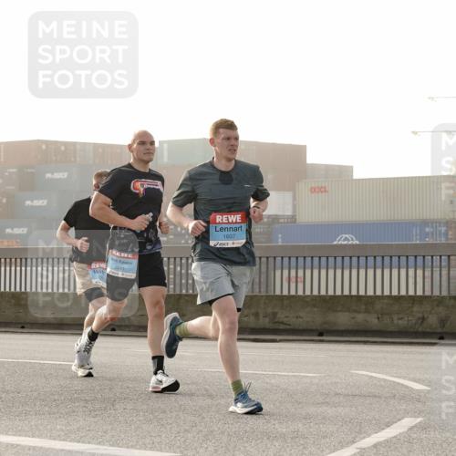 03.10.2026 - Köhlbrandbrückenlauf Michael Burmester http://msf.ph/oto/10769530 03.10.2026 09:11:49 Position 3 2041, 1607 meine-sportfotos.de