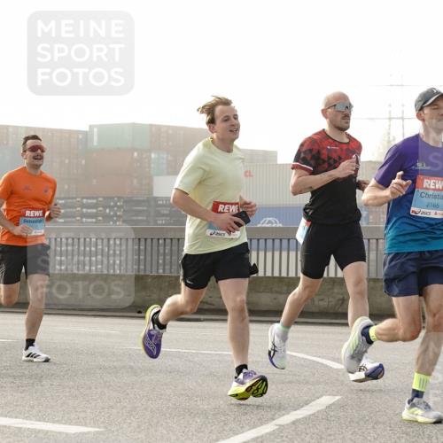 03.10.2026 - Köhlbrandbrückenlauf Michael Burmester http://msf.ph/oto/10769551 03.10.2026 09:11:56 Position 3 972, 2165 meine-sportfotos.de