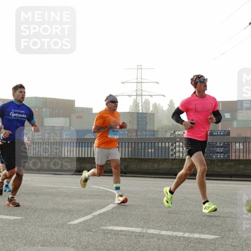 03.10.2026 - Köhlbrandbrückenlauf Michael Burmester http://msf.ph/oto/10769566 03.10.2026 09:11:58 Position 3 181, 2237, 12 meine-sportfotos.de