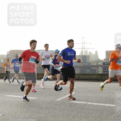 03.10.2026 - Köhlbrandbrückenlauf Michael Burmester http://msf.ph/oto/10769570 03.10.2026 09:11:59 Position 3 2181 meine-sportfotos.de
