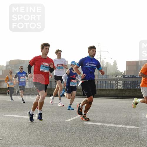 03.10.2026 - Köhlbrandbrückenlauf Michael Burmester http://msf.ph/oto/10769572 03.10.2026 09:11:59 Position 3 2181 meine-sportfotos.de