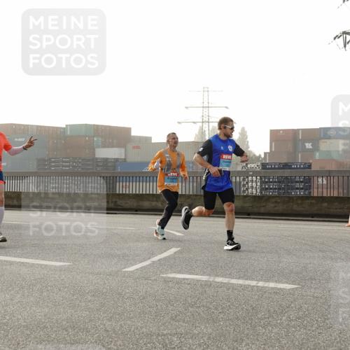 03.10.2026 - Köhlbrandbrückenlauf Michael Burmester http://msf.ph/oto/10769583 03.10.2026 09:12:01 Position 3  meine-sportfotos.de