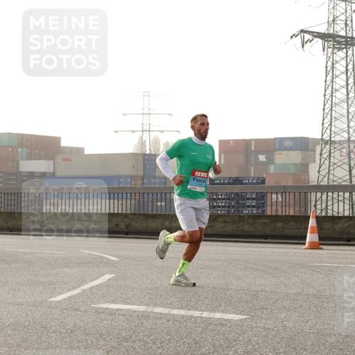 03.10.2026 - Köhlbrandbrückenlauf Michael Burmester http://msf.ph/oto/10769624 03.10.2026 09:12:07 Position 3  meine-sportfotos.de