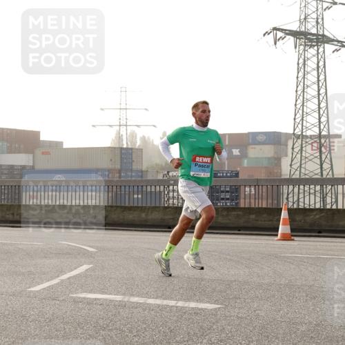 03.10.2026 - Köhlbrandbrückenlauf Michael Burmester http://msf.ph/oto/10769626 03.10.2026 09:12:07 Position 3 1760 meine-sportfotos.de