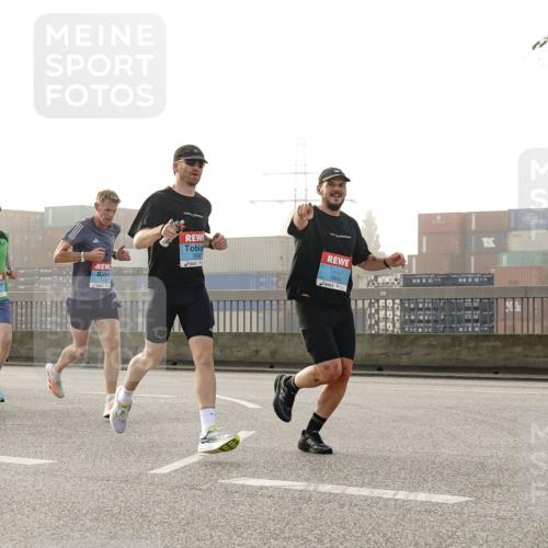 03.10.2026 - Köhlbrandbrückenlauf Michael Burmester http://msf.ph/oto/10769635 03.10.2026 09:12:10 Position 3 1142, 3864 meine-sportfotos.de