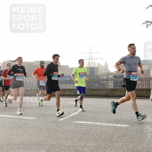 03.10.2026 - Köhlbrandbrückenlauf Michael Burmester http://msf.ph/oto/10769650 03.10.2026 09:12:12 Position 3  meine-sportfotos.de