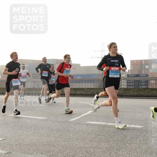03.10.2026 - Köhlbrandbrückenlauf Michael Burmester http://msf.ph/oto/10769660 03.10.2026 09:12:13 Position 3 1425, 2194 meine-sportfotos.de