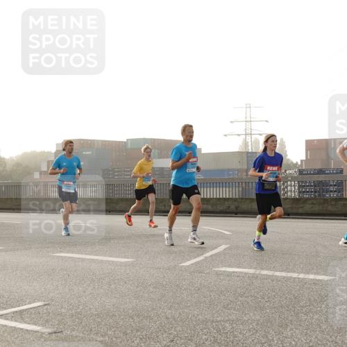 03.10.2026 - Köhlbrandbrückenlauf Michael Burmester http://msf.ph/oto/10769681 03.10.2026 09:12:15 Position 3 2125 meine-sportfotos.de