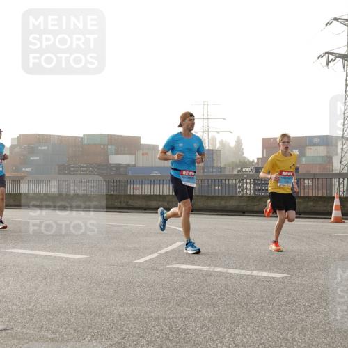 03.10.2026 - Köhlbrandbrückenlauf Michael Burmester http://msf.ph/oto/10769687 03.10.2026 09:12:17 Position 3  meine-sportfotos.de
