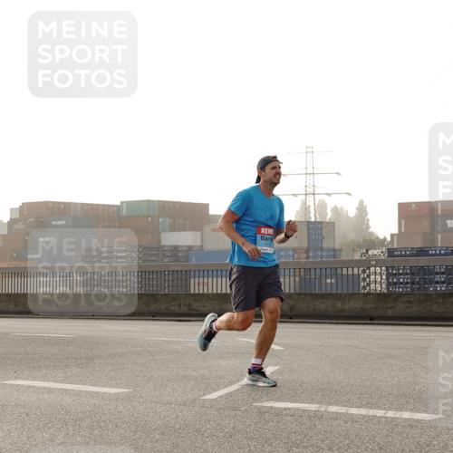 03.10.2026 - Köhlbrandbrückenlauf Michael Burmester http://msf.ph/oto/10769692 03.10.2026 09:12:18 Position 3 2175 meine-sportfotos.de